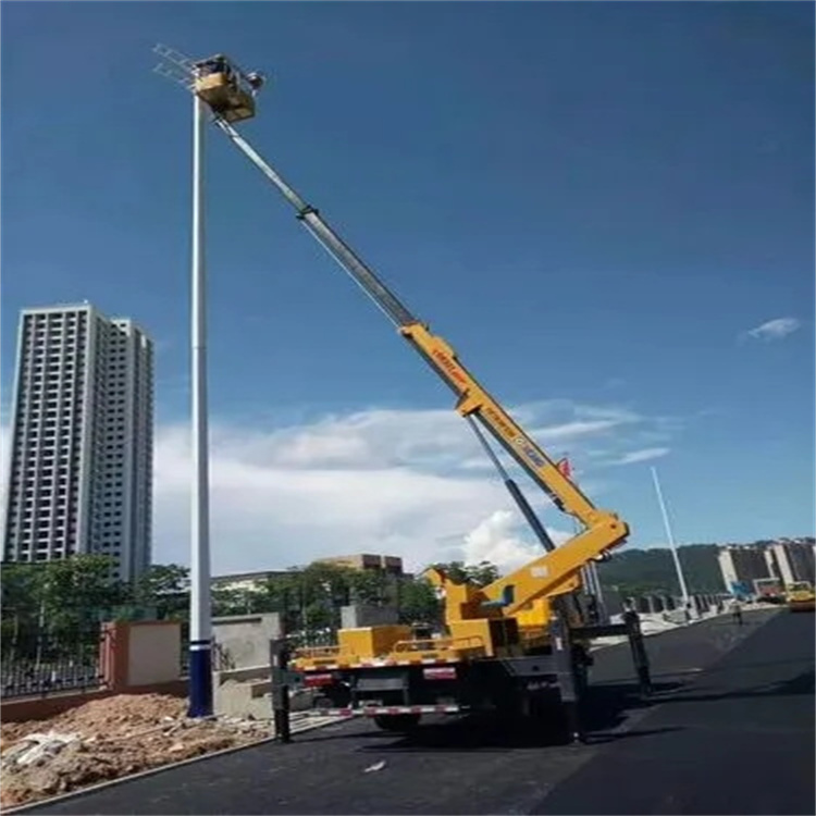 中原维修路灯的曲臂升降车出租